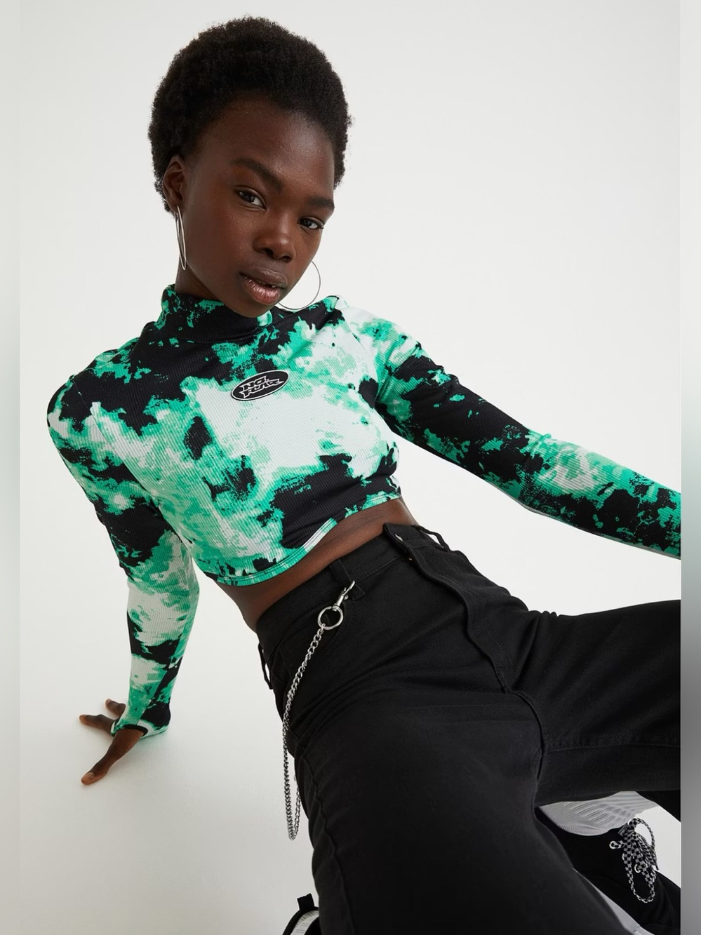 NO FEAR x H&M Tie-Dye Mock Neck Long Sleeve Crop Top
